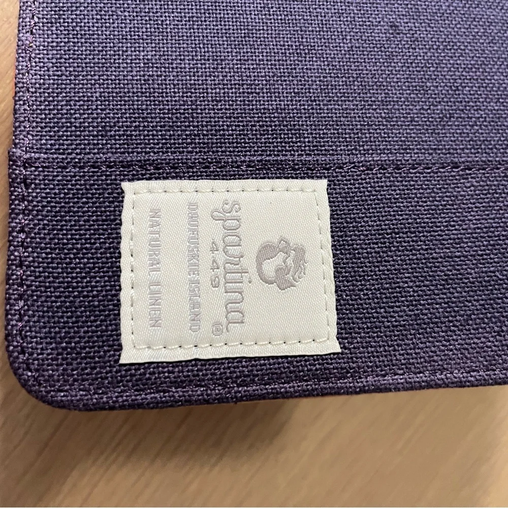 Spartina Geometric Patterned Notepad Clutch with Button Detail - Picture 2 of 7